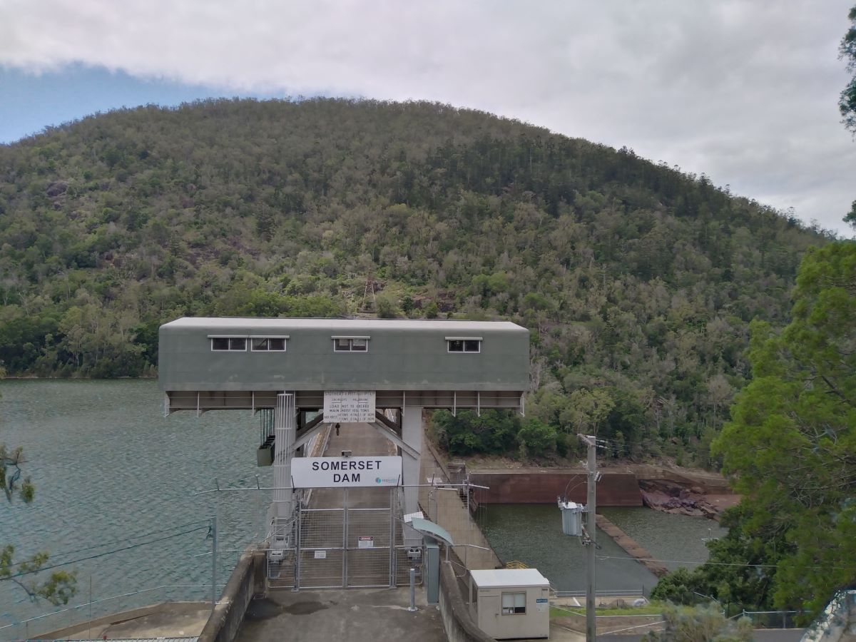 On our way to the Granite Belt, we pass Somerset Dam