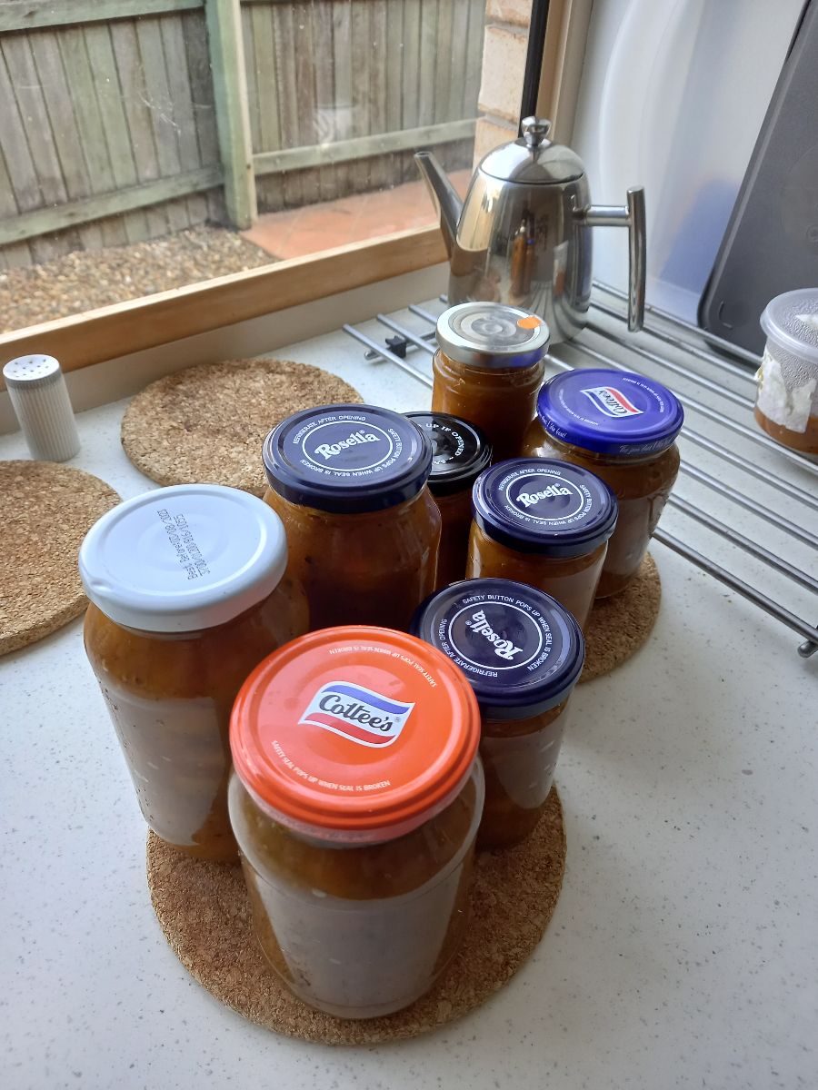 Keith makes delicious mango chutney!