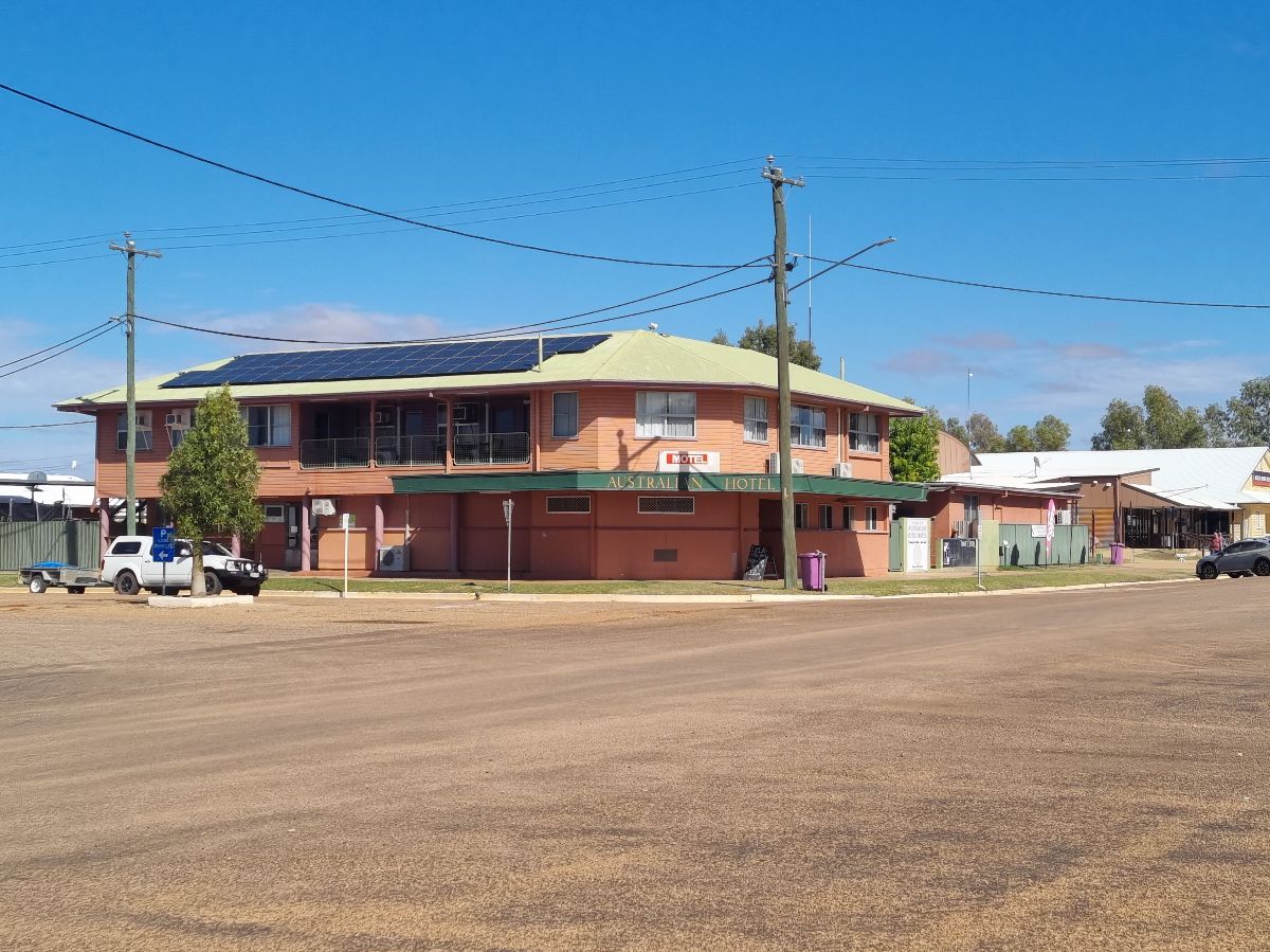 Stayed at the Australian Hotel in Boulia for 2 nights.