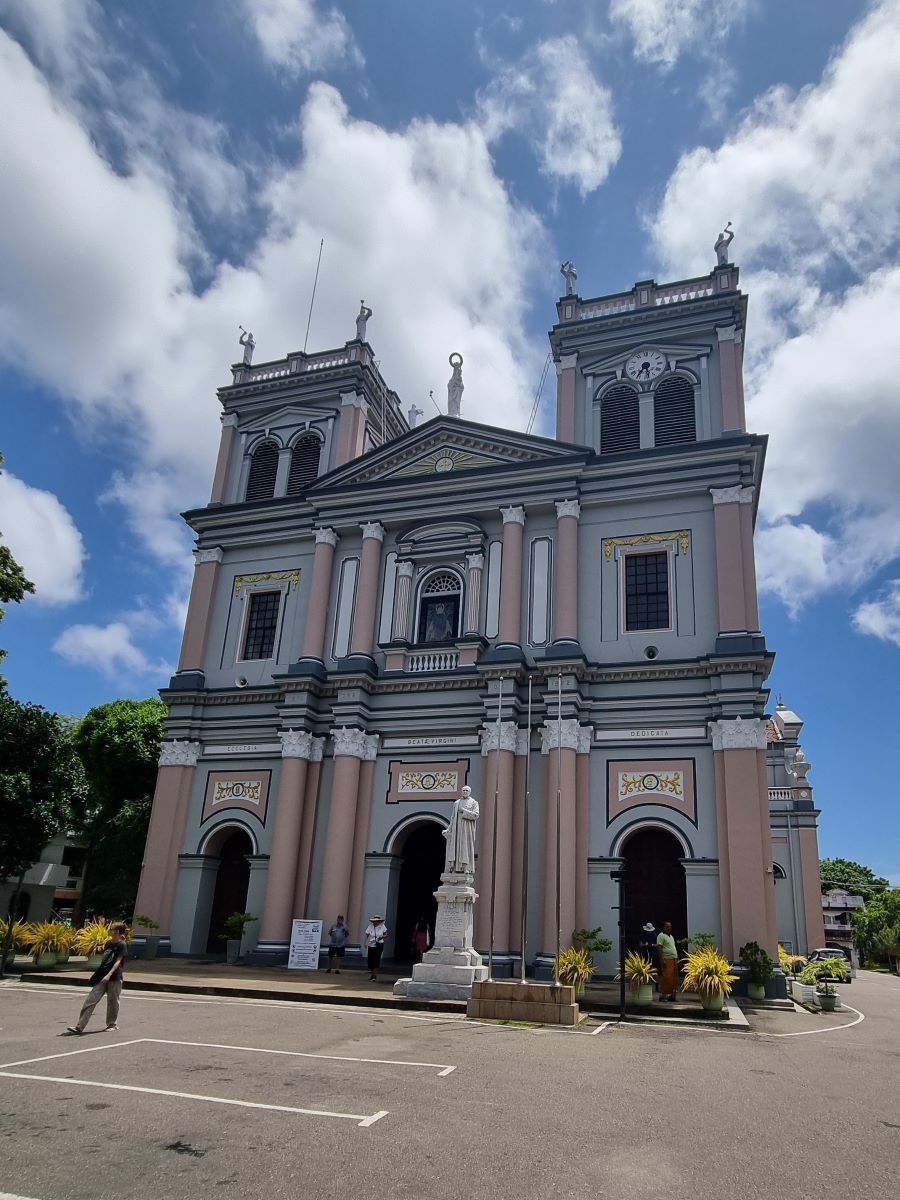 Tour of Negombo.