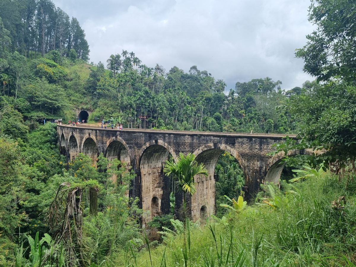 En route to Yala, the Nine Arch bridge at Ella.