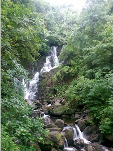 After the recent rain, the waterfalls were flowing!
