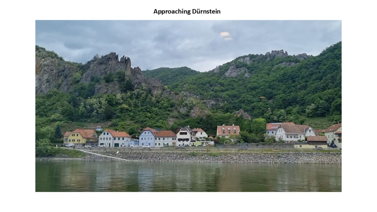 Approaching Dürnstein