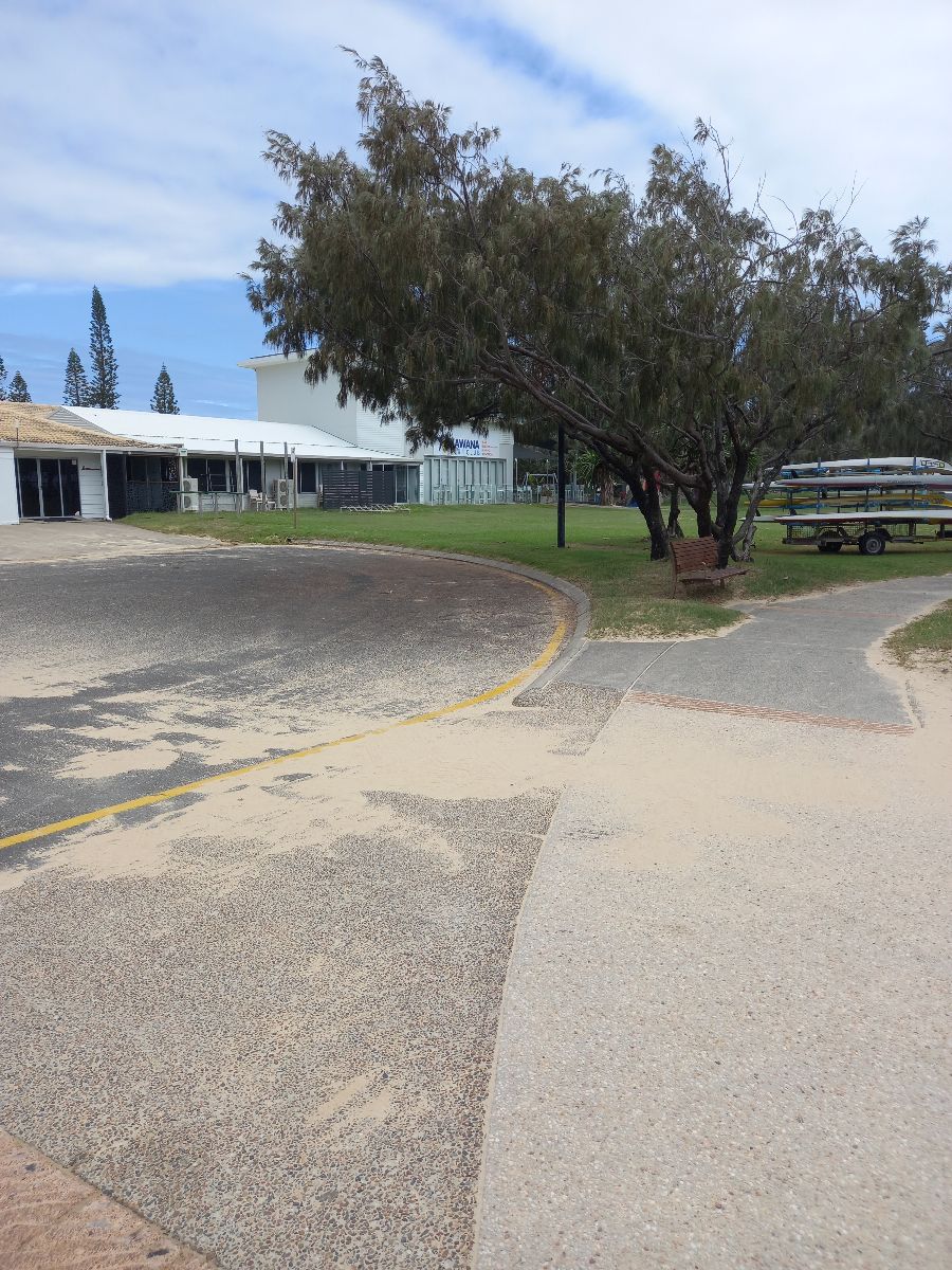 First stop - Kawana Surf Lifesaving Club for a beer!