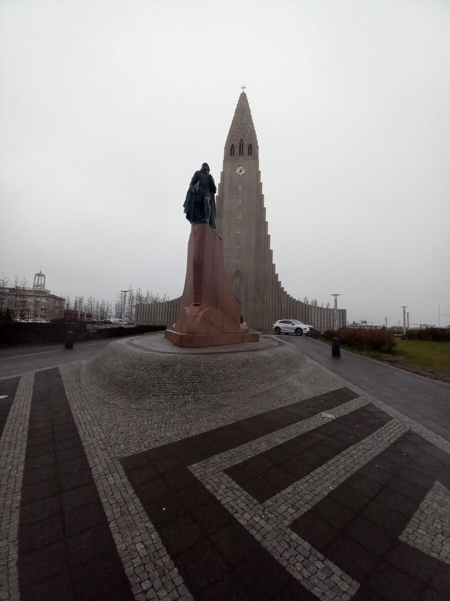 The Hallgrímskirkja with statue of Leif Eriksson in the foreground.