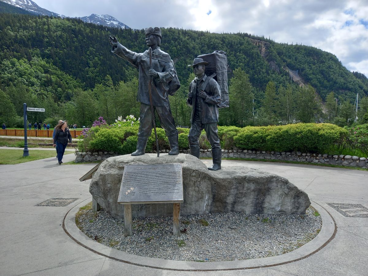 A lovely statue in Skagway
