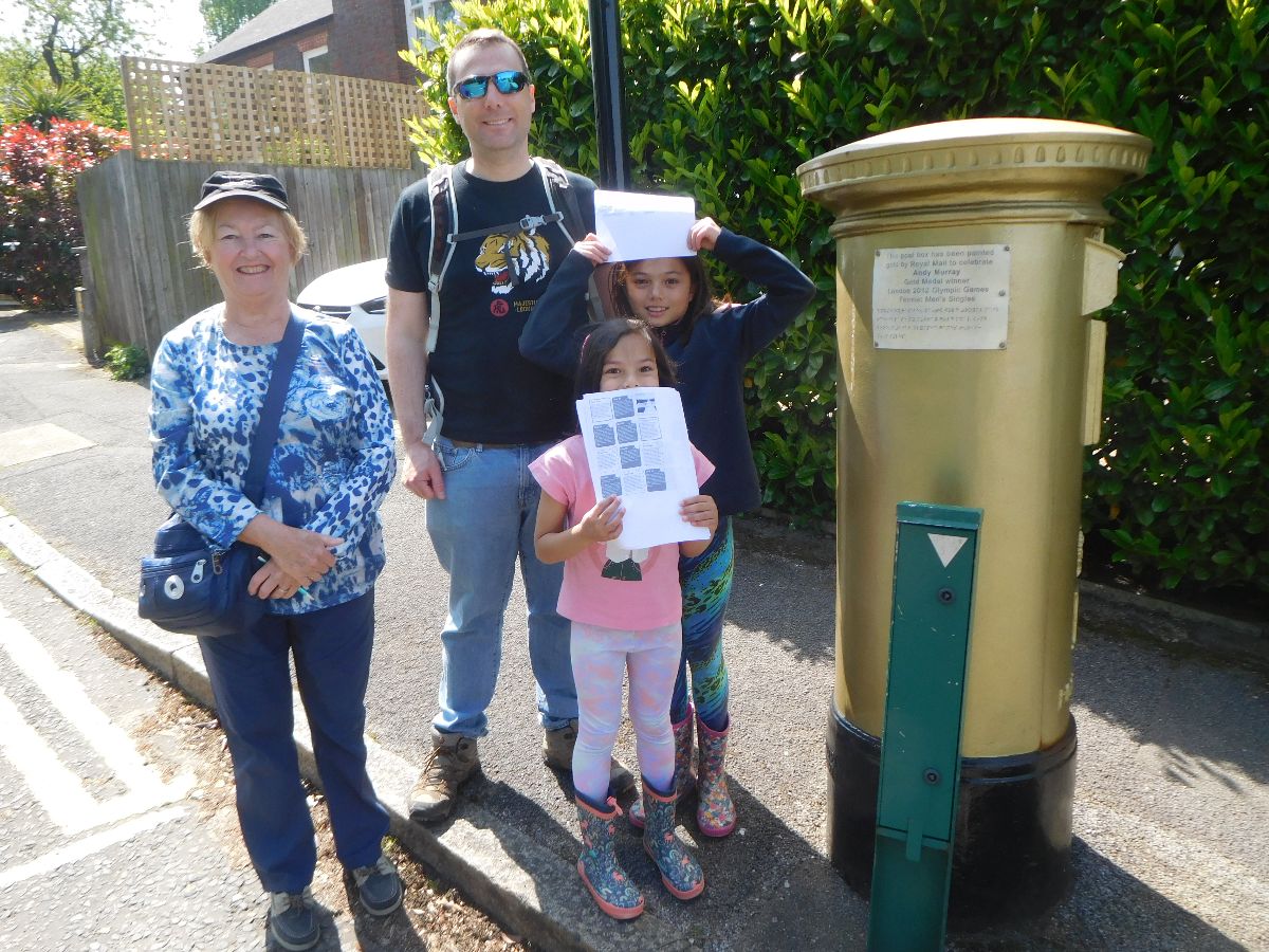 Rob, Rosie & Juno with Christine on the Treasure Trails Wimbledon
