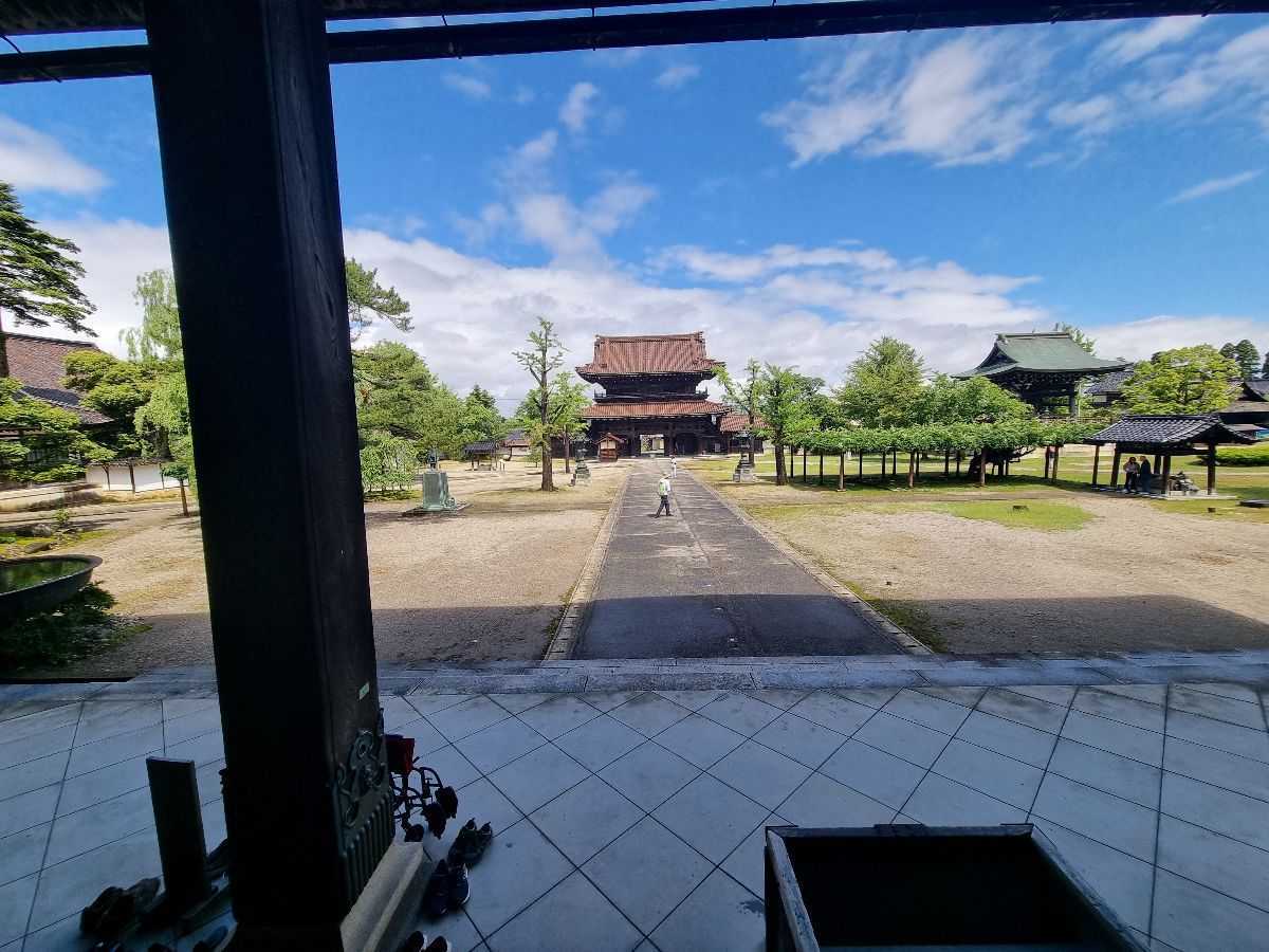 Zuisen-ji wooden temple