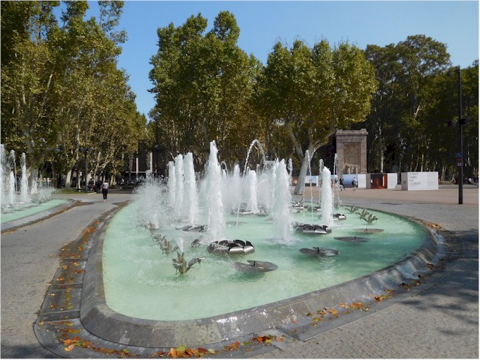 Enjoying one of Perpignan's lovely parks before flying back to Southampton.